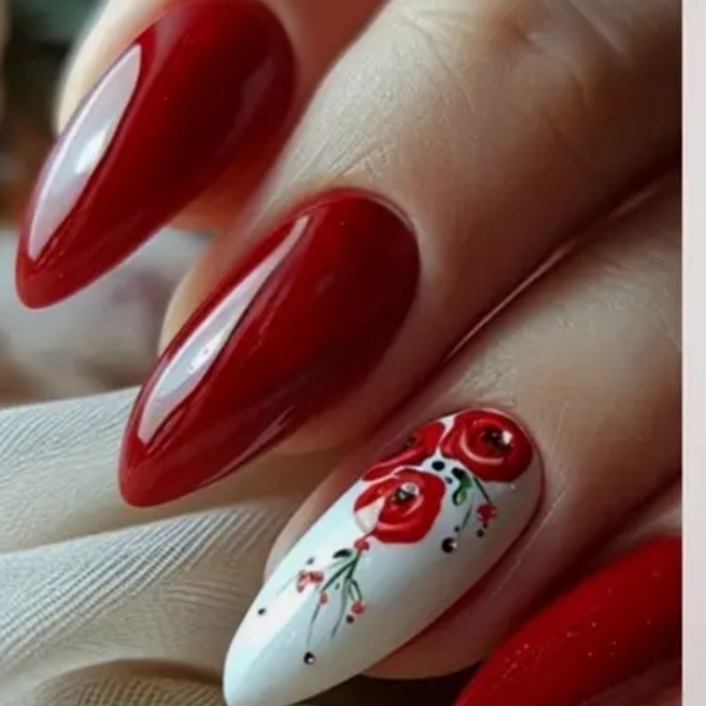 24 Pieces Fake Press On Nails